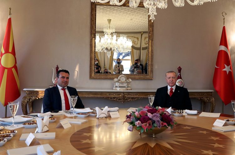 Türkiye Cumhurbaşkanı Recep Tayyip Erdoğan, Makedonya Başbakanı Zoran Zaev’i Vahdettin Köşkü'nde kabul etti. ( TCCB/Murat Çetinmühürdar - Anadolu Ajansı )