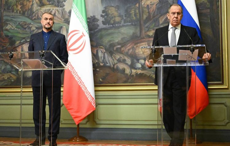 MOSCOW, RUSSIA - MARCH 15, 2022: Russia's Minister of Foreign Affairs Sergei Lavrov (R) and Iran's Minister of Foreign Affairs Amir Abdollahian during a press conference following a meeting at the Reception House of the Russian Ministry of Foreign Affairs. Vladimir Astapkovich/POOL/TASS

–осси€. ћосква. ћинистр иностранных дел –‘ —ергей Ћавров и министр иностранных дел »рана ’осейн јмир јбдоллахи€н (справа налево) во врем€ совместной пресс-конференции в ƒоме приемов ћ»ƒ –‘ на —пиридоновке. ¬ладимир јстапкович/POOL/“ј——