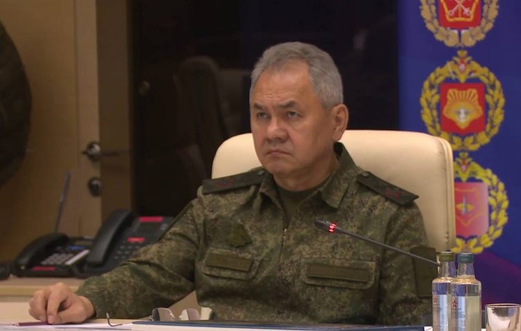 NOVEMBER 8, 2022: Russia's Defence Minister Sergei Shoigu visits the command centre of the Joint Russian Forces during the special military operation in Ukraine. Video screen grab. Best quality available. Russian Defence Ministry/TASS

THIS STILL IMAGE WAS PROVIDED 8 November 2022 BY A THIRD PARTY. EDITORIAL USE ONLY

Ìèíèñòð îáîðîíû ÐÔ Ñåðãåé Øîéãó â êîìàíäíîì ïóíêòå Îáúåäèíåííîé ãðóïïèðîâêè ðîññèéñêèõ âîéñê â çîíå ïðîâåäåíèÿ ñïåöèàëüíîé âîåííîé îïåðàöèè. Ñíèìîê ñ âèäåî. Ìàêñèìàëüíî âîçìîæíîå êà÷åñòâî. Ïðåññ-ñëóæáà Ìèíîáîðîíû ÐÔ/ÒÀÑÑ

ÏÐÅÄÎÑÒÀÂËÅÍÎ ÒÐÅÒÜÅÉ ÑÒÎÐÎÍÎÉ 8 ÍÎßÁÐß 2022 ÃÎÄÀ. ÒÎËÜÊÎ ÄËß ÐÅÄÀÊÖÈÎÍÍÎÃÎ ÈÑÏÎËÜÇÎÂÀÍÈß.