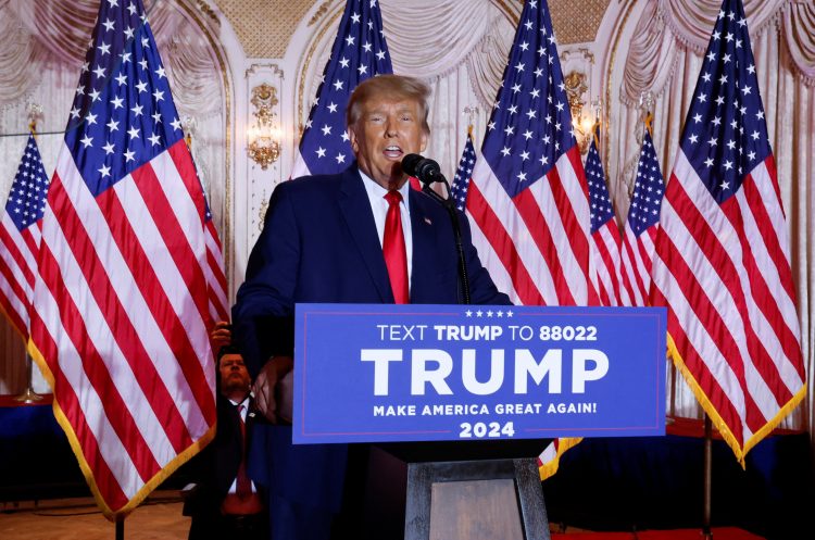 Former U.S. President Donald Trump announces that he will once again run for U.S. president in the 2024 U.S. presidential election during an event at his Mar-a-Lago estate in Palm Beach, Florida, U.S. November 15, 2022. REUTERS/Jonathan Ernst