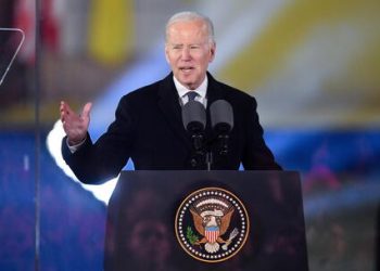 epa10482148 US President Joe Biden delivers a speech at the Kubicki Arcades, in the back gardens of the Royal Castle, in Warsaw, Poland, 21 February 2023. US president Joe Biden arrived in Poland for a two-day visit.  EPA/Radek Pietruszka POLAND OUT