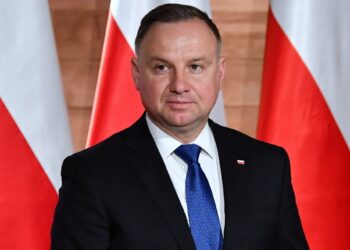 Warszawa, 09.05.2022. Prezydent Rzeczypospolitej Polskiej Andrzej Duda podczas spotkania z przedstawicielami organizacji zrzeszaj¹cych Rodziny Katyñskie, w Muzeum Katyñskim w Warszawie, 9 bm. Podczas wydarzenia prezydent RP ma przedstawiæ formalne kroki ws. upamiêtniania zbrodni katyñskiej. (amb) PAP/Radek Pietruszka