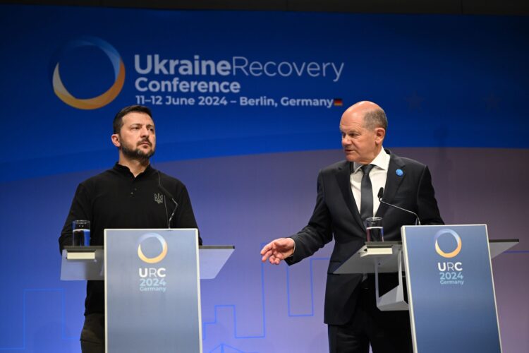 11 June 2024, Berlin: Volodymyr Zelensky (L), President of Ukraine, and German Chancellor Olaf Scholz give a press conference at the Ukraine Conference. The international reconstruction conference for Ukraine takes place in Berlin on June 11 and 12. Photo: Britta Pedersen/dpa