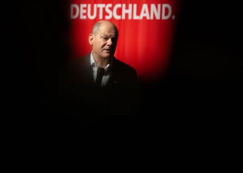 17 January 2025, Hesse, Schwalbach: German Chancellor Olaf Scholz speaks during an election campaign appearance in the Buergerhaus. Photo: Boris Roessler/dpa