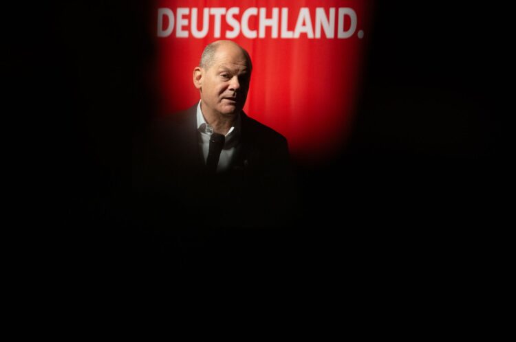 17 January 2025, Hesse, Schwalbach: German Chancellor Olaf Scholz speaks during an election campaign appearance in the Buergerhaus. Photo: Boris Roessler/dpa