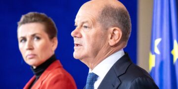 28 January 2025, Berlin: Mette Frederiksen (L), Prime Minister of Denmark, and Germany's Chancellor Olaf Scholz hold a joint press conference following their meeting at the Federal Chancellery. Photo: Michael Kappeler/dpa